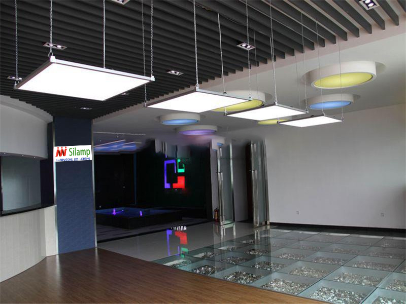 Plafoniere Led 60x60 : Led panel w weißen rand in