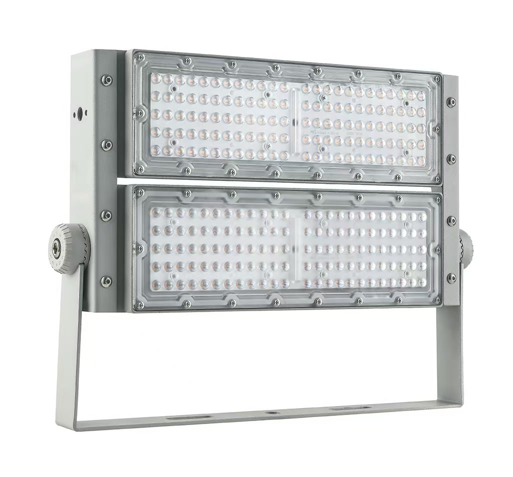 Faro LED 200W da Esterno IP67 20000 Lumen Luce Fredda 6400K Proiettore Luminoso